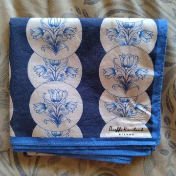 킨락 꽃무늬 손수건 남성용 세탁 완료