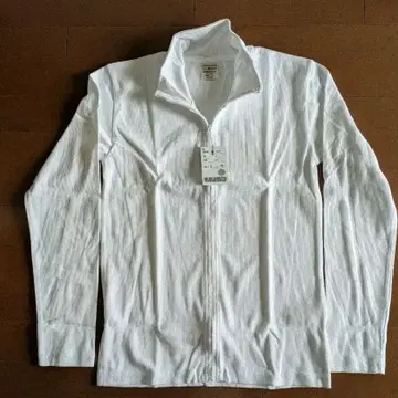 화이트 집업 티셔츠 M 사이즈