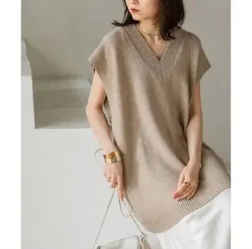 noble 울 캐시미어 베이지 V넥 니트 베스트