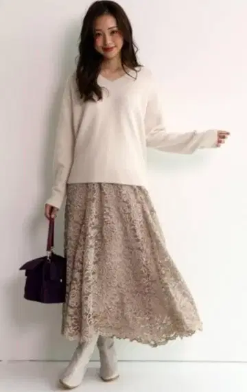 JUSGLITTY 베이지 레이스 플레어 스커트