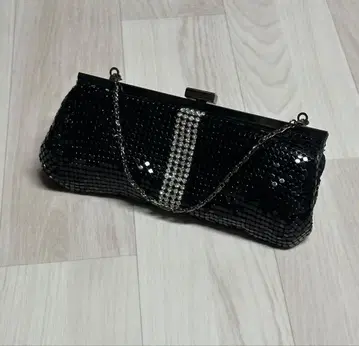 스팽글 블랙 클러치백