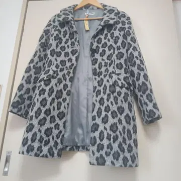 SCRAPER 레오파드 무늬 롱 코트 L