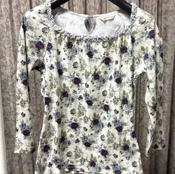 [컨디션 최상] L'EST ROSE 꽃무늬 7부 소매 상의