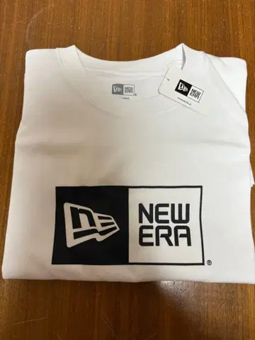 뉴에라 반팔 코튼 T셔츠 박스 로고 화이트 XL 사이즈