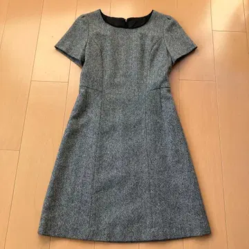미츠미네 고급 그레이 반팔 무릎 기장 원피스 트위드풍