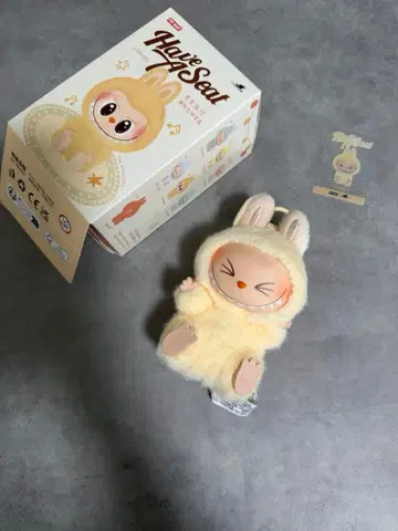 The monsters Labubu have a seat sisi