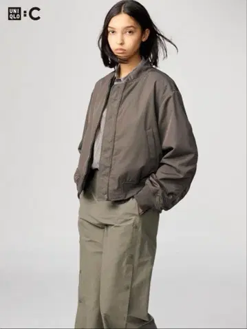 유니클로 봄버 자켓 올리브(카키) L 사이즈