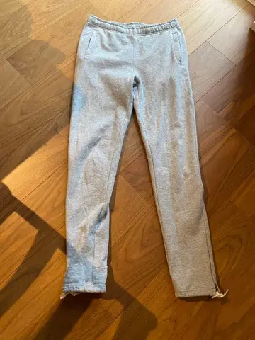 그레이 스웨트 팬츠