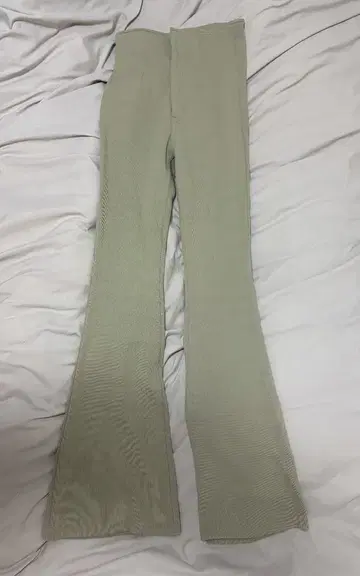 라이트 그린 플레어 팬츠 하이웨스트