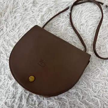 IL BISONTE 희소 컬러 그레이지 플랩 사코슈 엠보 천연 가죽