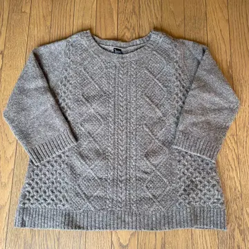 OZIO 케이블 니트 브라운 긴팔 스웨터