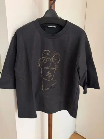 Peserico 페세리코 스테디셀러 자수 반팔 T셔츠 사이즈 40