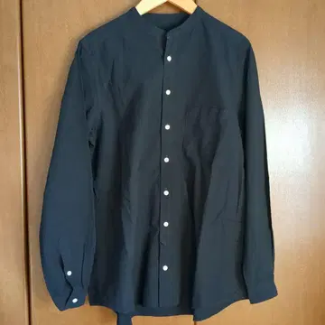 다나파눌 네이비 라운드 칼라 셔츠