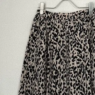 r p s 롱 플리츠 스커트 레오파드 무늬 허리밴딩 안감 부착