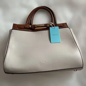 nano 화이트 숄더백