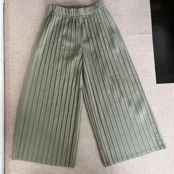 [컨디션 최상] DRESKIP 월드 플리츠 와이드 팬츠 카키 L 사이즈