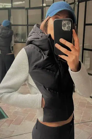 대비 후드 부착 다운 자켓/ZARA