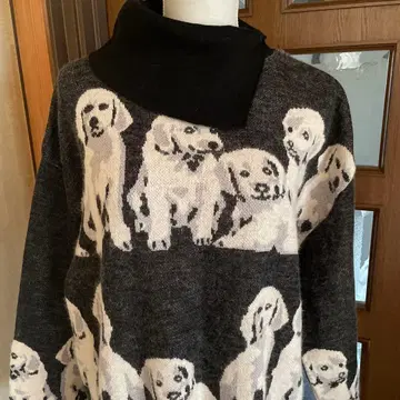 강아지 패턴 오버 사이즈 니트 스웨터