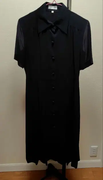 블랙 반팔 무릎 기장 원피스 12호