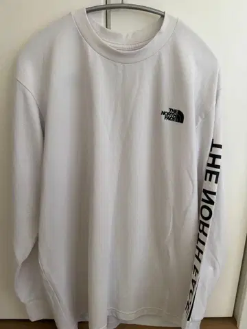 THE NORTH FACE 화이트 긴팔 티셔츠 L 사이즈