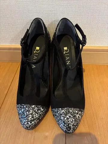 DIANA 블랙 글리터 오픈토 하이힐
