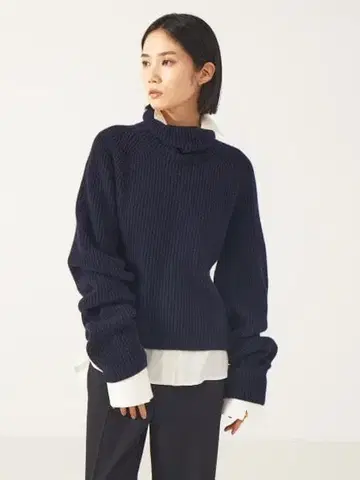 [ COCUCA ] 폼 풀오버 (네이비)