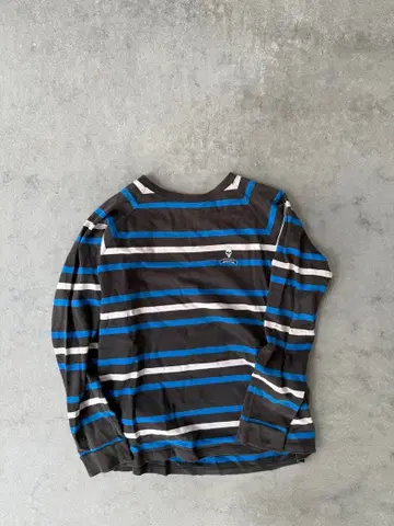 롱T 보더 자수 라지?