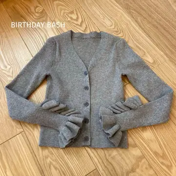 BIRTHDAY BASH 프릴 리브 니트 가디건 V넥 그레이