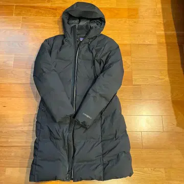 patagonia 블랙 다운 자켓 후드 부착