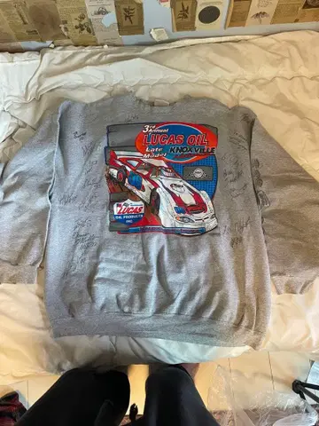 루카스 오일 사인 포함 맨투맨