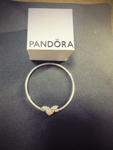PANDORA 판도라 하트와 날개의 팔찌