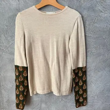 TAN 베이지 풀오버