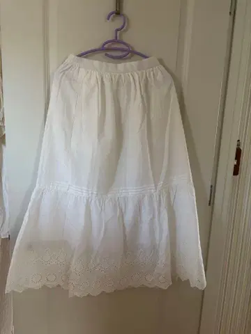 리브인컴포트 앤티크풍 레이스 스커트 화이트 MP