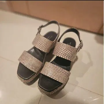 드리스반노튼 여성용 샌들 23cm