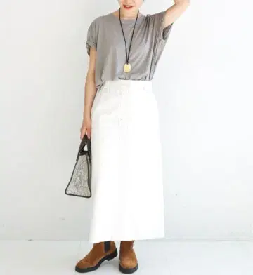 새상품급 IENA 이에나 소프트 데님 디자인 스커트 화이트 38