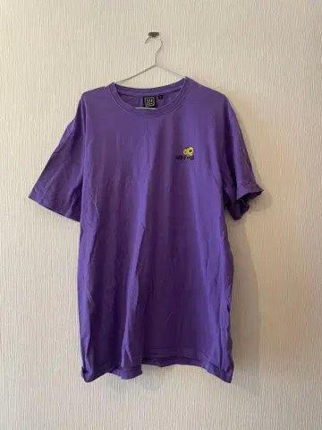 보라색 해바라기 디자인 티셔츠