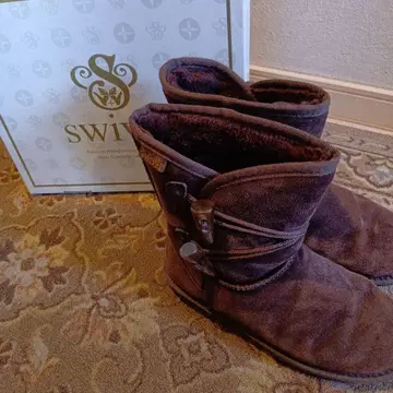 Swivel 브라운 어그 부츠