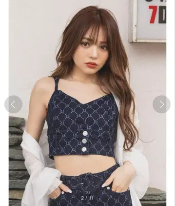 립 서비스 모노그램 데님 뷔스티에 & 스커트 셋업