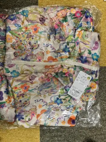 미사용 스칼라 아이보리 꽃무늬 후드티 M 사이즈