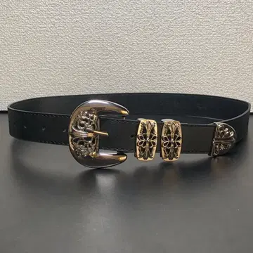 벨트 블랙 버클 장식 크로스 실버 색상 전체 길이 99cm 폭 3.3cm