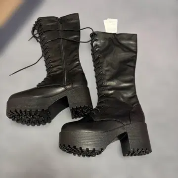 통굽 레이스업 부츠 블랙 LL