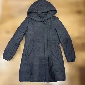 23구 다운 코트 다크 그레이 사이즈 32