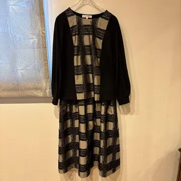 체크 무늬 원피스 수트