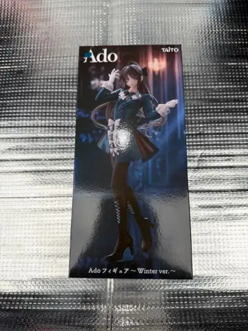 Ado 라운드원 한정판 피규어