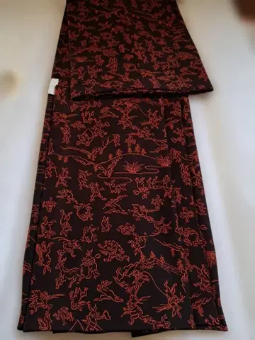 순수 실크 조수 기가 주반, 블랙 바탕에 주홍색, 장식용 깃 포함