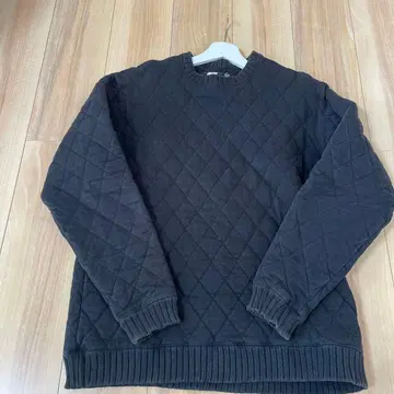 Nexus7 블랙 퀼팅 긴팔 맨투맨