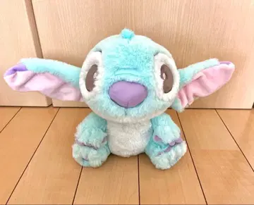 스티치 봉제 인형
