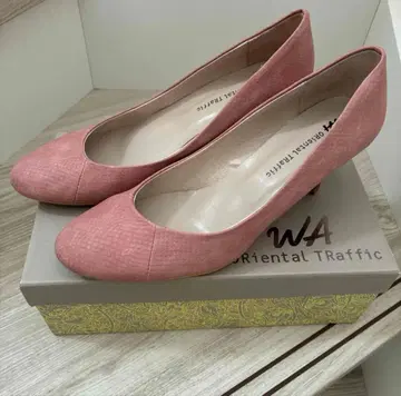 WA ORiental TRaffic 펌프스 25.5cm