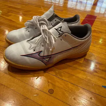 미즈노 풋살화 화이트 23cm