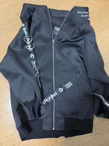 BACKSTAGE PASS 후드티 블루종